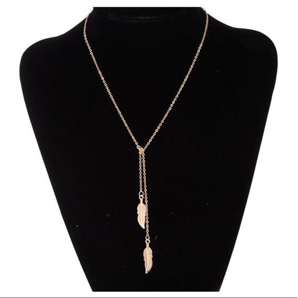 Brand new gold leaf or feather necklace 2 strands - Picture 3 of 5